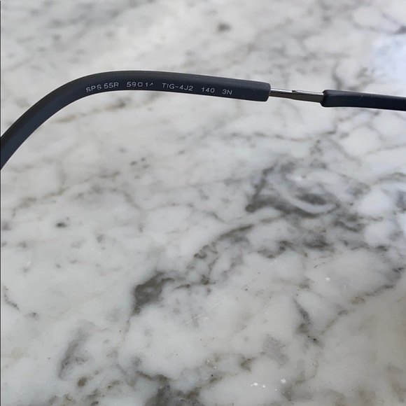 Prada sports sunglasses 😎 - Picture 6 of 7